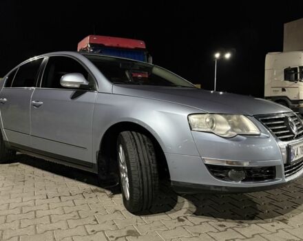 Синій Фольксваген Пассат, об'ємом двигуна 2 л та пробігом 241 тис. км за 6700 $, фото 5 на Automoto.ua