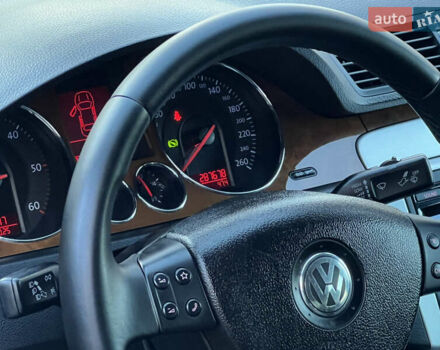 Синий Фольксваген Пассат, объемом двигателя 2 л и пробегом 287 тыс. км за 6950 $, фото 92 на Automoto.ua