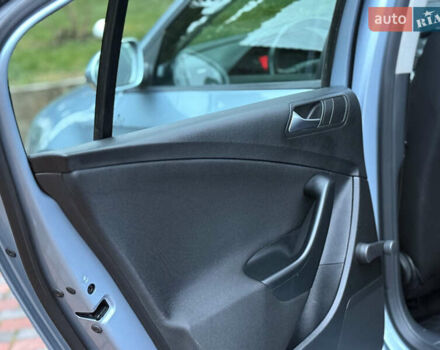 Синий Фольксваген Пассат, объемом двигателя 1.4 л и пробегом 210 тыс. км за 5650 $, фото 9 на Automoto.ua