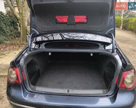 Синий Фольксваген Пассат, объемом двигателя 1.8 л и пробегом 135 тыс. км за 6800 $, фото 4 на Automoto.ua