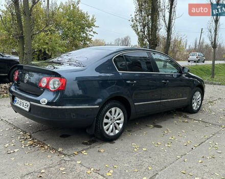 Синий Фольксваген Пассат, объемом двигателя 1.8 л и пробегом 208 тыс. км за 5900 $, фото 6 на Automoto.ua