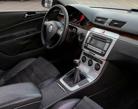 Синий Фольксваген Пассат, объемом двигателя 1.8 л и пробегом 310 тыс. км за 5999 $, фото 16 на Automoto.ua