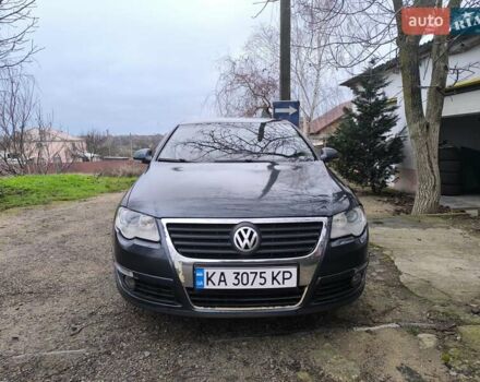 Синий Фольксваген Пассат, объемом двигателя 1.8 л и пробегом 135 тыс. км за 6800 $, фото 2 на Automoto.ua