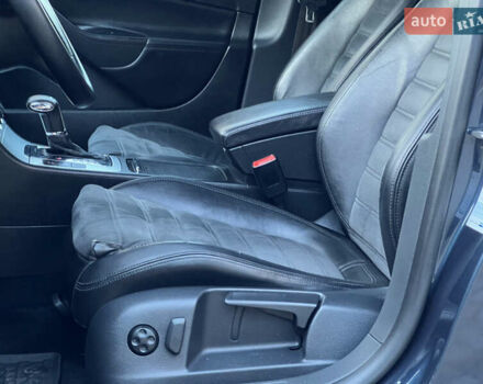 Синий Фольксваген Пассат, объемом двигателя 2 л и пробегом 287 тыс. км за 6950 $, фото 85 на Automoto.ua