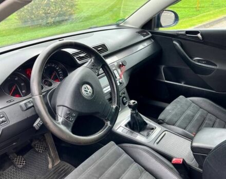 Синий Фольксваген Пассат, объемом двигателя 2 л и пробегом 422 тыс. км за 2899 $, фото 3 на Automoto.ua