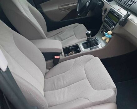 Синий Фольксваген Пассат, объемом двигателя 1.8 л и пробегом 206 тыс. км за 7000 $, фото 7 на Automoto.ua