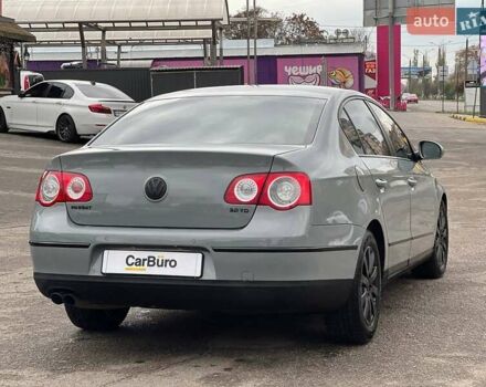 Синий Фольксваген Пассат, объемом двигателя 1.8 л и пробегом 185 тыс. км за 7999 $, фото 12 на Automoto.ua