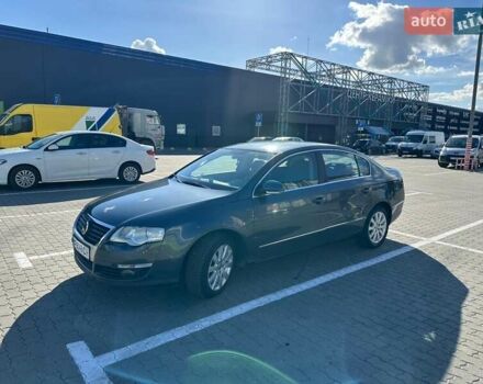 Синій Фольксваген Пассат, об'ємом двигуна 1.6 л та пробігом 250 тис. км за 7500 $, фото 2 на Automoto.ua