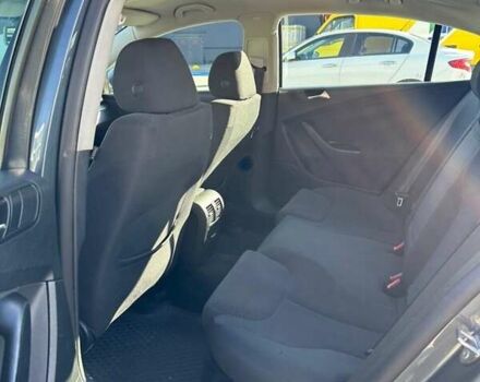 Синій Фольксваген Пассат, об'ємом двигуна 1.6 л та пробігом 250 тис. км за 7500 $, фото 7 на Automoto.ua