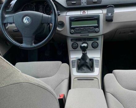 Синий Фольксваген Пассат, объемом двигателя 1.8 л и пробегом 206 тыс. км за 7000 $, фото 3 на Automoto.ua