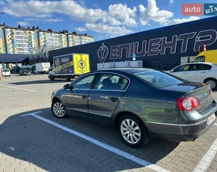 Синій Фольксваген Пассат, об'ємом двигуна 1.6 л та пробігом 250 тис. км за 7500 $, фото 5 на Automoto.ua