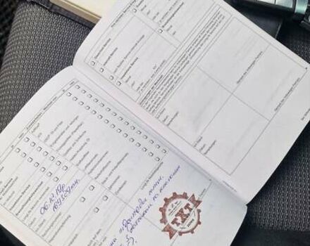 Синий Фольксваген Пассат, объемом двигателя 1.39 л и пробегом 237 тыс. км за 9450 $, фото 20 на Automoto.ua