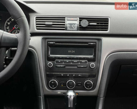 Синий Фольксваген Пассат, объемом двигателя 2.5 л и пробегом 197 тыс. км за 9400 $, фото 26 на Automoto.ua