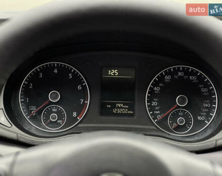 Синий Фольксваген Пассат, объемом двигателя 2.5 л и пробегом 197 тыс. км за 9400 $, фото 25 на Automoto.ua