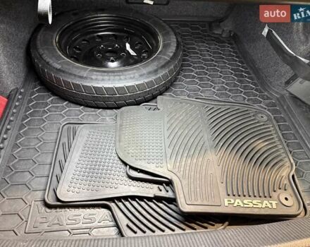 Синій Фольксваген Пассат, об'ємом двигуна 2.5 л та пробігом 127 тис. км за 11900 $, фото 9 на Automoto.ua