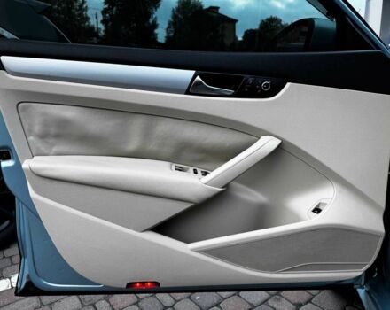 Синий Фольксваген Пассат, объемом двигателя 2.5 л и пробегом 330 тыс. км за 6790 $, фото 8 на Automoto.ua