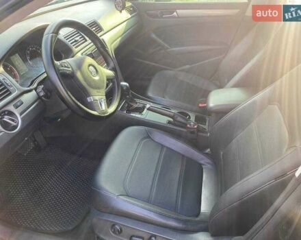 Синий Фольксваген Пассат, объемом двигателя 2.5 л и пробегом 188 тыс. км за 9400 $, фото 5 на Automoto.ua