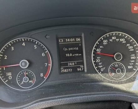 Синий Фольксваген Пассат, объемом двигателя 2.5 л и пробегом 258 тыс. км за 10000 $, фото 5 на Automoto.ua