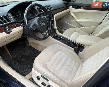 Фольксваген Пассат 2012 в Кривом Роге на Automoto.ua Синий Фольксваген Пассат, объемом двигателя 1.97 л и пробегом 190 тыс. км за 10300 $, фото 10 на Automoto.ua