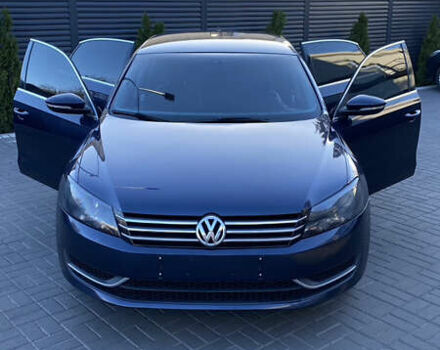 Синий Фольксваген Пассат, объемом двигателя 2.5 л и пробегом 210 тыс. км за 11300 $, фото 5 на Automoto.ua