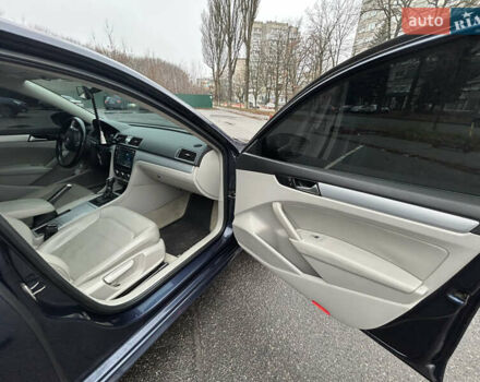 Синий Фольксваген Пассат, объемом двигателя 2 л и пробегом 262 тыс. км за 12000 $, фото 43 на Automoto.ua