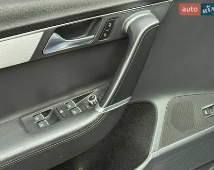 Синий Фольксваген Пассат, объемом двигателя 2 л и пробегом 263 тыс. км за 11690 $, фото 11 на Automoto.ua