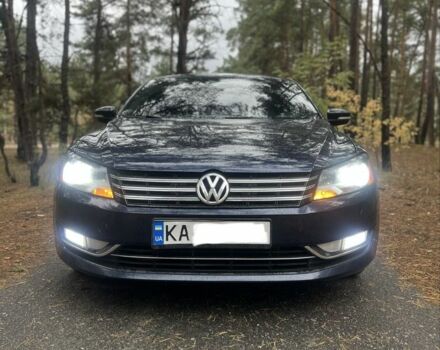 Синий Фольксваген Пассат, объемом двигателя 2.5 л и пробегом 300 тыс. км за 7500 $, фото 1 на Automoto.ua