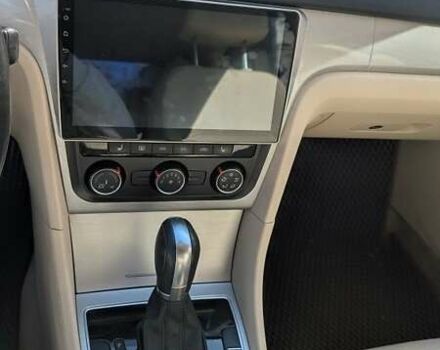 Синий Фольксваген Пассат, объемом двигателя 2.5 л и пробегом 258 тыс. км за 10000 $, фото 7 на Automoto.ua