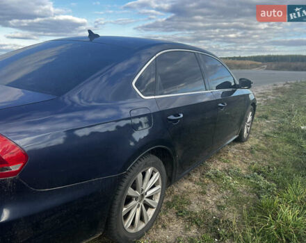 Синій Фольксваген Пассат, об'ємом двигуна 2 л та пробігом 221 тис. км за 8900 $, фото 4 на Automoto.ua