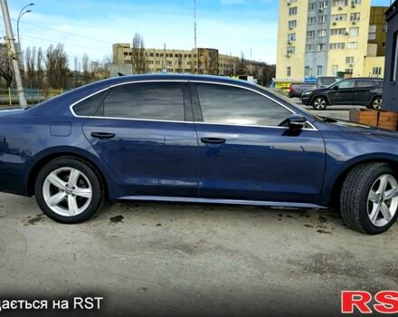 Синий Фольксваген Пассат, объемом двигателя 2.5 л и пробегом 220 тыс. км за 9400 $, фото 4 на Automoto.ua
