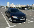 Синий Фольксваген Пассат, объемом двигателя 2.5 л и пробегом 200 тыс. км за 10000 $, фото 2 на Automoto.ua