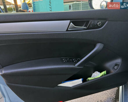 Синій Фольксваген Пассат, об'ємом двигуна 2.5 л та пробігом 198 тис. км за 8800 $, фото 13 на Automoto.ua