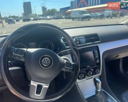 Синий Фольксваген Пассат, объемом двигателя 2.5 л и пробегом 200 тыс. км за 10000 $, фото 13 на Automoto.ua