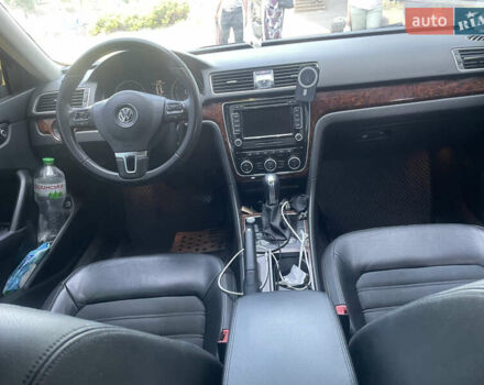 Синий Фольксваген Пассат, объемом двигателя 2.48 л и пробегом 270 тыс. км за 10200 $, фото 7 на Automoto.ua