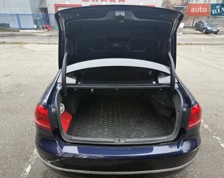 Синій Фольксваген Пассат, об'ємом двигуна 2.5 л та пробігом 127 тис. км за 11900 $, фото 6 на Automoto.ua