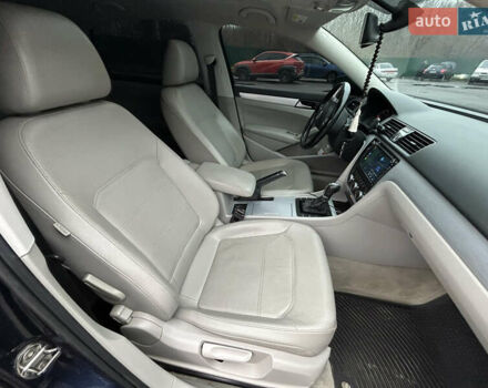 Синий Фольксваген Пассат, объемом двигателя 2 л и пробегом 262 тыс. км за 12000 $, фото 44 на Automoto.ua