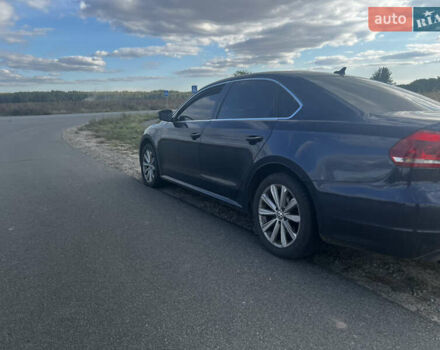 Синій Фольксваген Пассат, об'ємом двигуна 2 л та пробігом 221 тис. км за 8900 $, фото 5 на Automoto.ua
