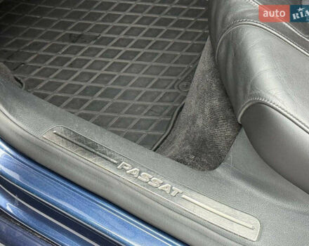 Синий Фольксваген Пассат, объемом двигателя 2 л и пробегом 263 тыс. км за 11690 $, фото 16 на Automoto.ua