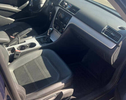 Синий Фольксваген Пассат, объемом двигателя 2.5 л и пробегом 200 тыс. км за 10000 $, фото 10 на Automoto.ua