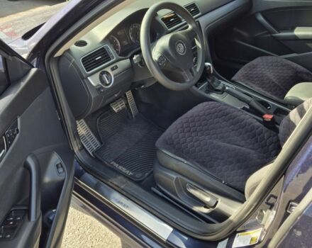 Синій Фольксваген Пассат, об'ємом двигуна 2.5 л та пробігом 200 тис. км за 8900 $, фото 7 на Automoto.ua