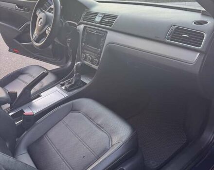 Синий Фольксваген Пассат, объемом двигателя 2.5 л и пробегом 272 тыс. км за 12000 $, фото 9 на Automoto.ua