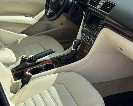 Синій Фольксваген Пассат, об'ємом двигуна 1.97 л та пробігом 247 тис. км за 11000 $, фото 7 на Automoto.ua