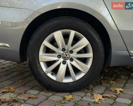 Синий Фольксваген Пассат, объемом двигателя 1.6 л и пробегом 266 тыс. км за 11000 $, фото 15 на Automoto.ua