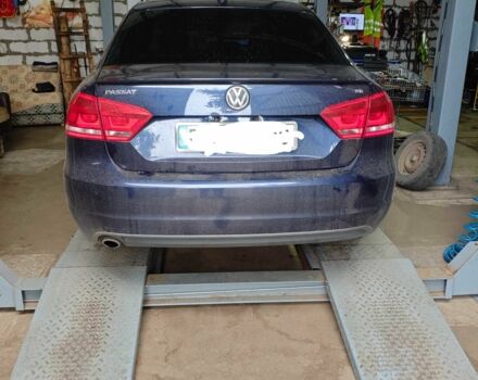 Синій Фольксваген Пассат, об'ємом двигуна 2.5 л та пробігом 265 тис. км за 7000 $, фото 3 на Automoto.ua