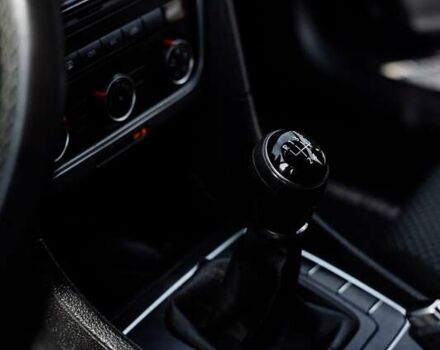 Синий Фольксваген Пассат, объемом двигателя 2.5 л и пробегом 170 тыс. км за 10700 $, фото 12 на Automoto.ua