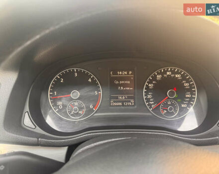 Фольксваген Пассат 2013 в Одессе на Automoto.ua Синий Фольксваген Пассат, объемом двигателя 2 л и пробегом 226 тыс. км за 10700 $, фото 14 на Automoto.ua