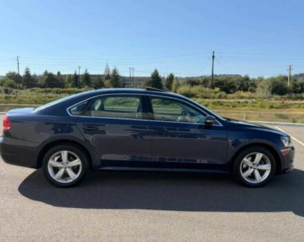 Синий Фольксваген Пассат, объемом двигателя 2.5 л и пробегом 82 тыс. км за 1425 $, фото 3 на Automoto.ua