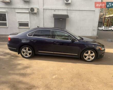 Фольксваген Пассат 2013 в Одессе на Automoto.ua Синий Фольксваген Пассат, объемом двигателя 2 л и пробегом 226 тыс. км за 10700 $, фото 3 на Automoto.ua