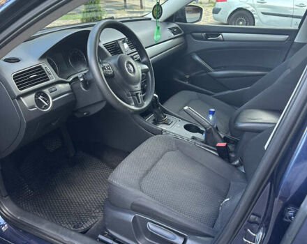 Синий Фольксваген Пассат, объемом двигателя 1.8 л и пробегом 236 тыс. км за 10000 $, фото 9 на Automoto.ua