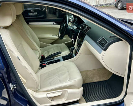 Синий Фольксваген Пассат, объемом двигателя 2.5 л и пробегом 327 тыс. км за 8900 $, фото 9 на Automoto.ua